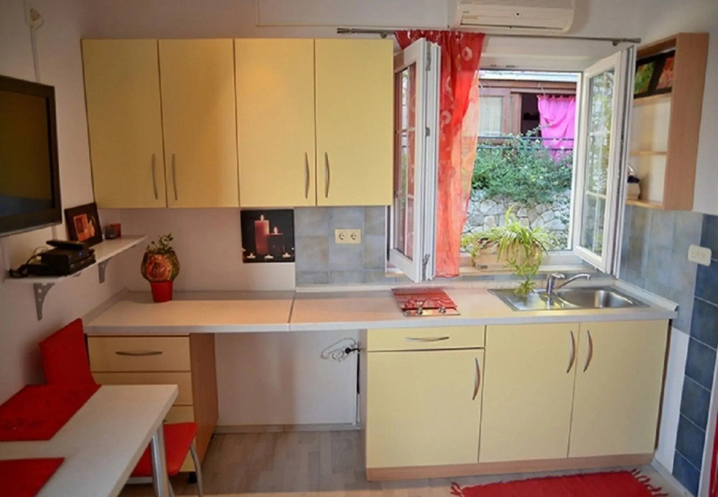 Nasta - 10 m from beach - SA2(2)