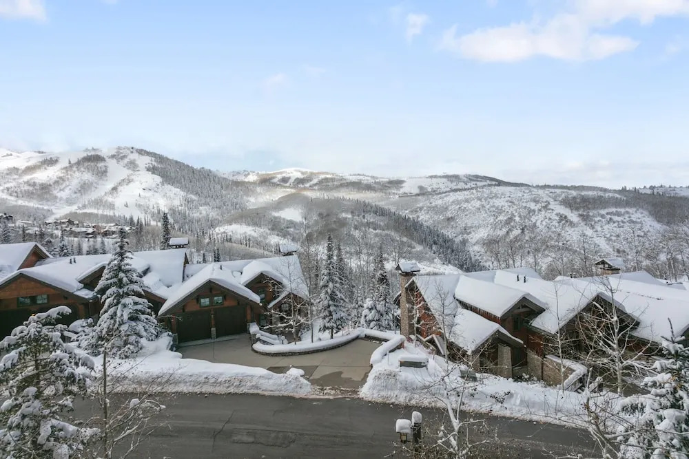 Flagstaff Lodge at Deer Valley Resort - Two Bedroom Residence #305 2 Condo