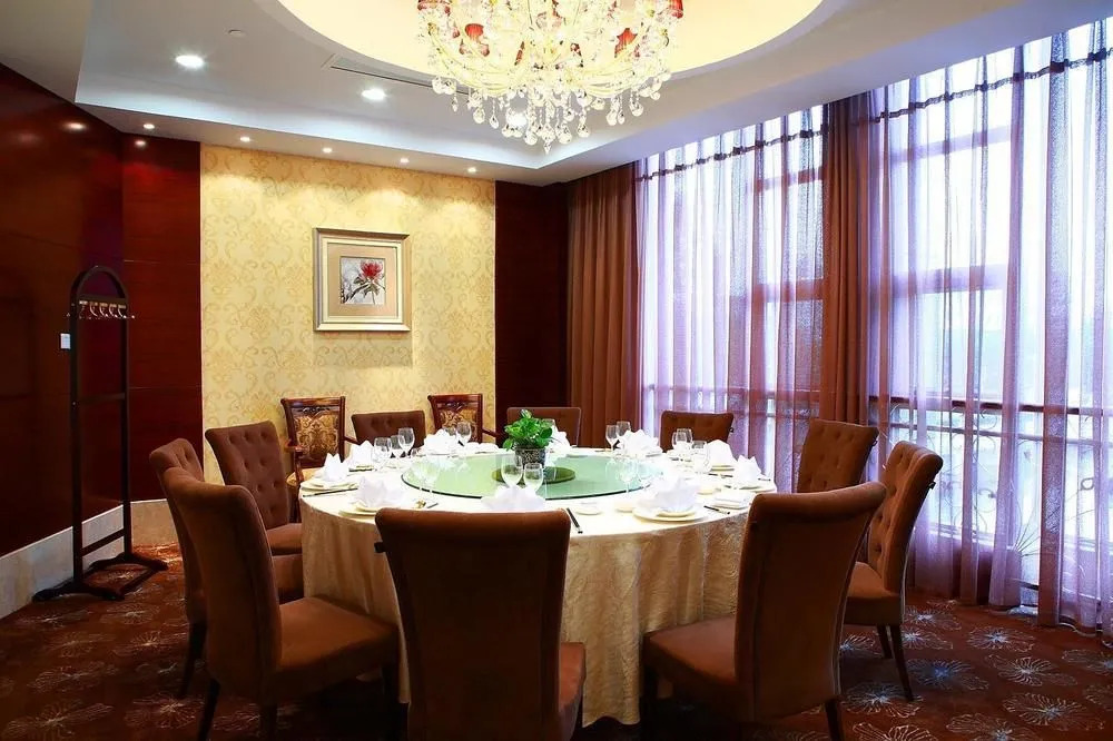 Yucheng Hotel