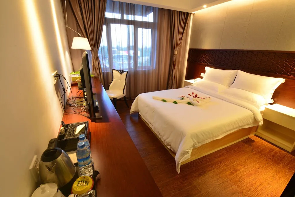 Royal Holiday Hotel
