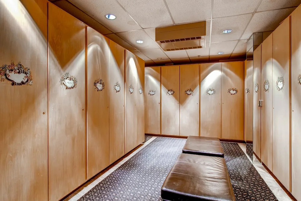 Vail Mountain Lodging by East West Hospitality
