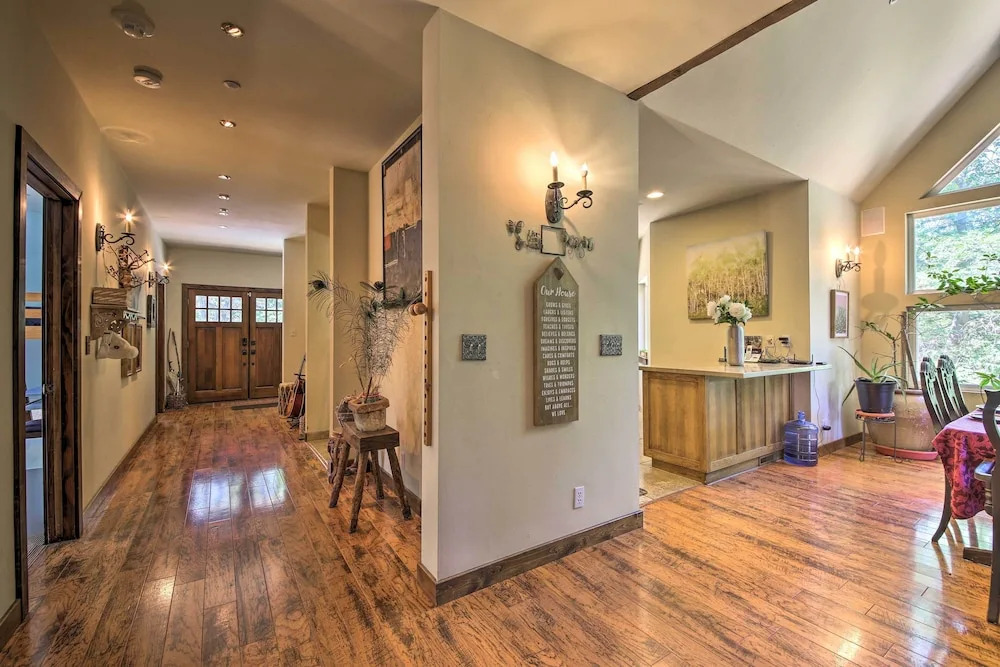 Incredible Lake Arrowhead Home w/ Views & Decks!