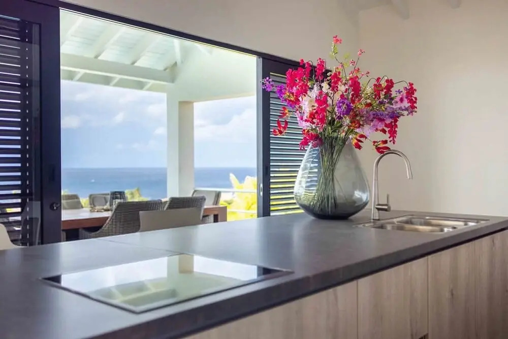 Modern Vibrant Villa With Terrace Private Pool