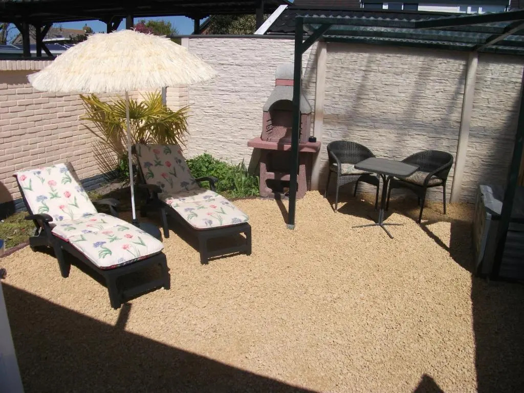 Studio in Callantsoog by Dunes and Sea