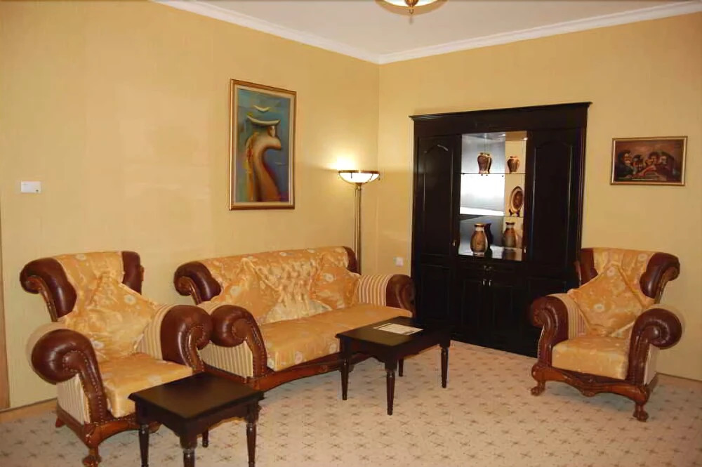 My Way Hotel