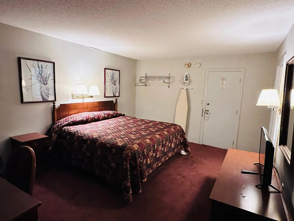 Pamola Motor Lodge