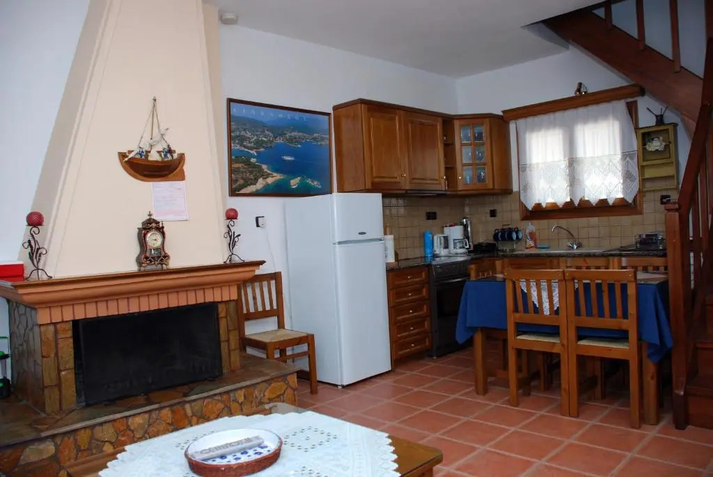 Vila Elena 1astoning view