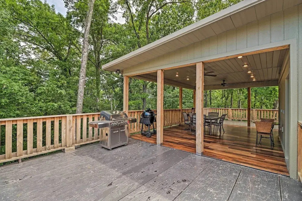 Dtwn Bull Shoals Condo: 1 Mi to Lake Access!