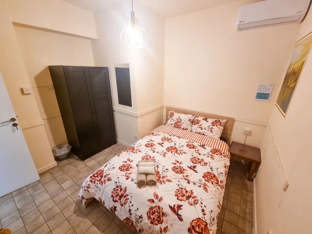 Larnaca Garden Rooms