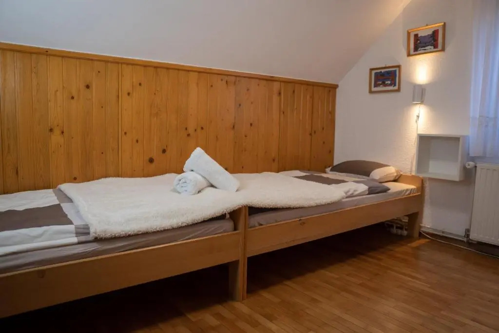 Chalet Lana with Hot Tub