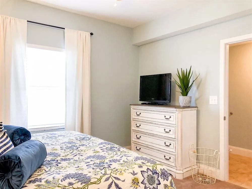 Laketown Wharf 802