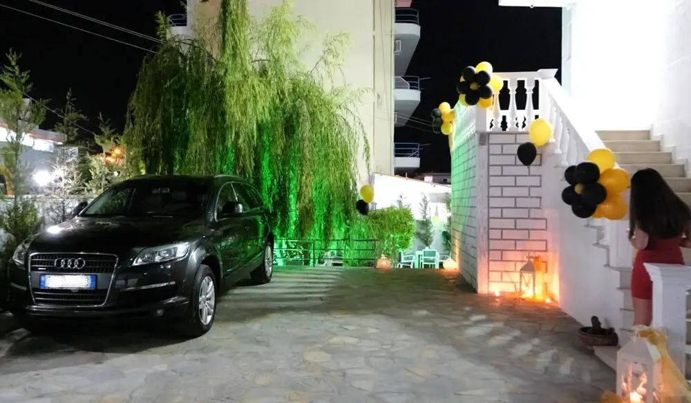 Atlantis Hotel & Apartments