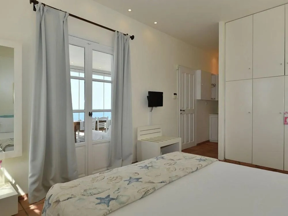 Charming Villa in Paros with Swimming Pool