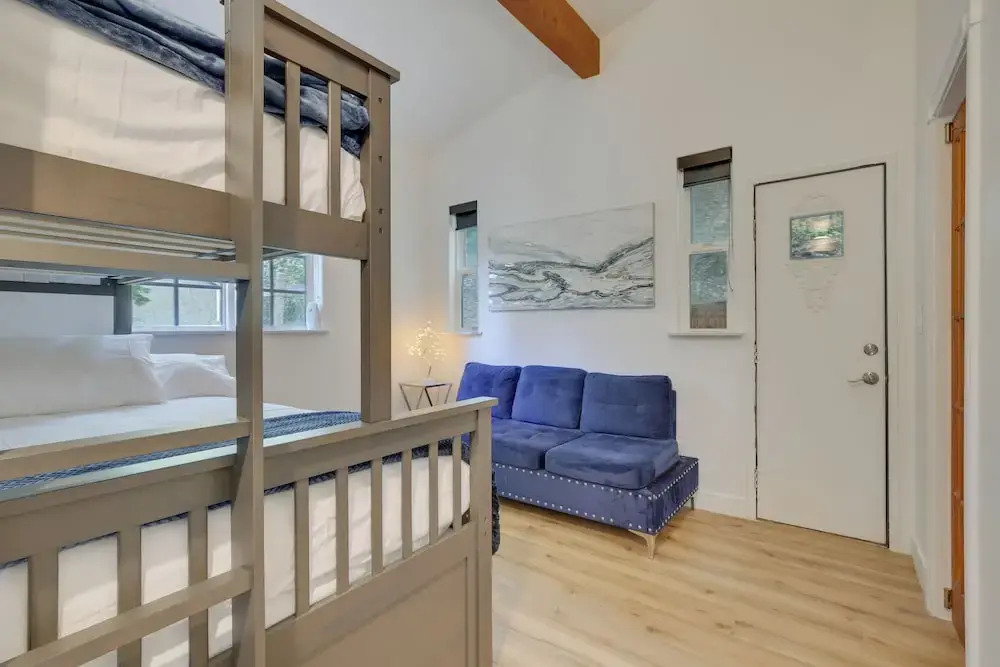 Lake Arrowhead Hideaway w/ Deck & Hot Tub