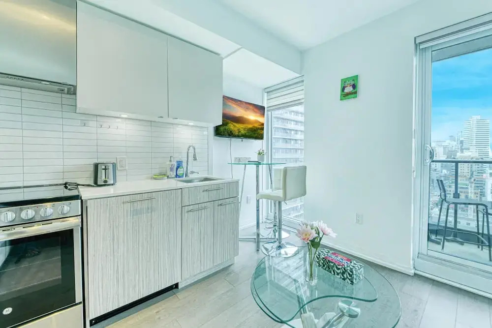 The Dundas Suites
