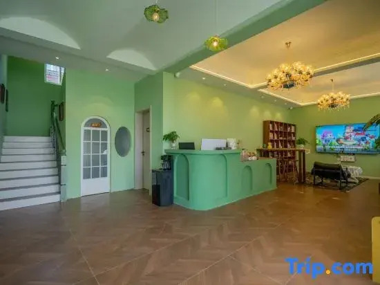 Huapan Lvye · French Romantic | Dreamy Garden-Themed Boutique Homestay (Dali Ancient City Branch)