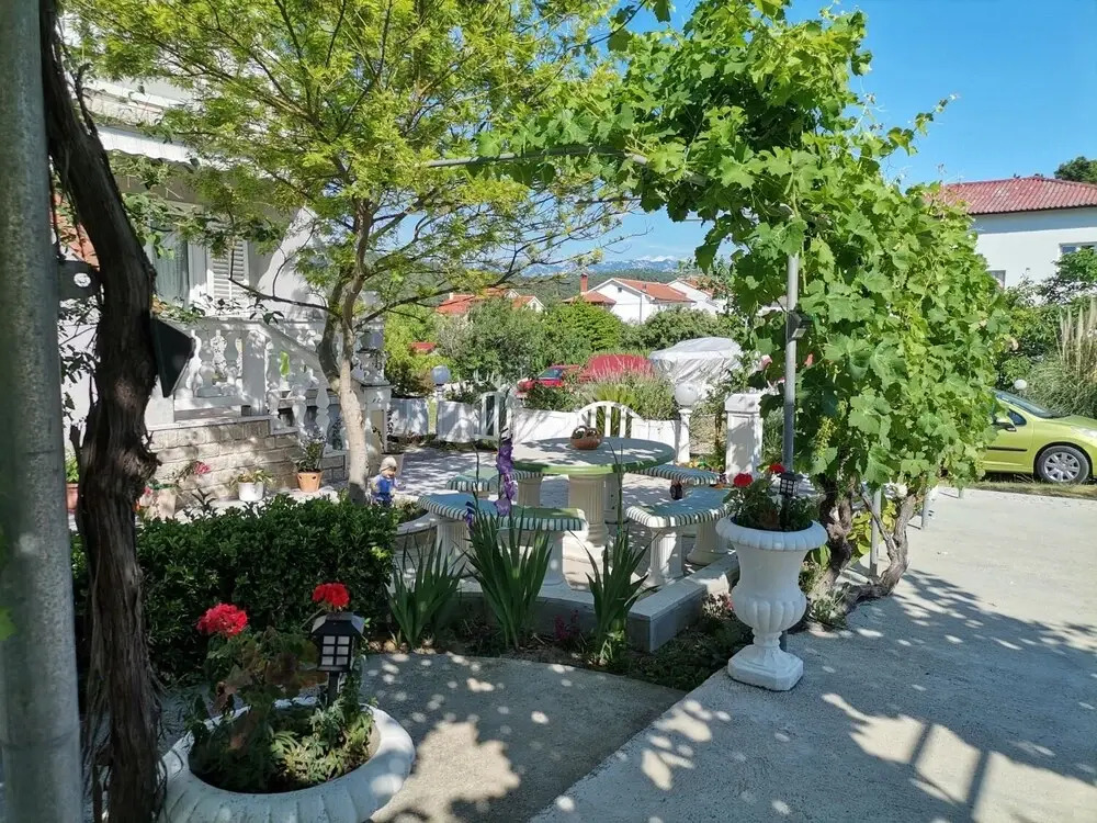 Mig - With Beautiful Garden - A2