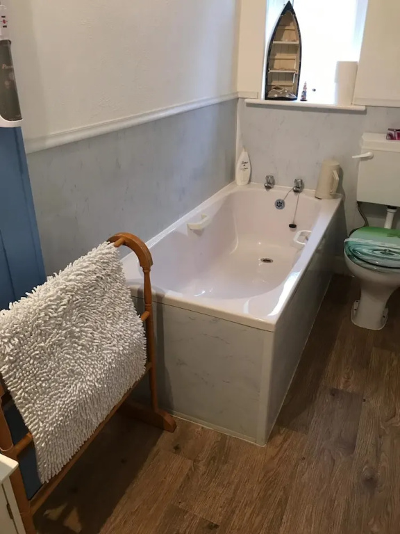 The Lyndsay Guest House