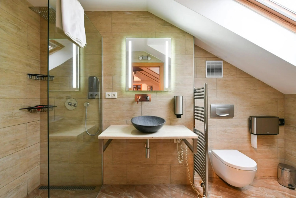 Charles Bridge Hostel & Apartments