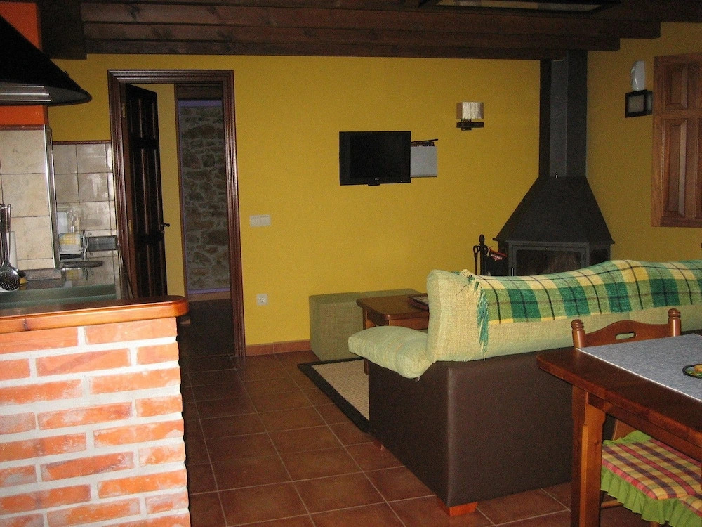 Apartamentos Rurales La Portiella
