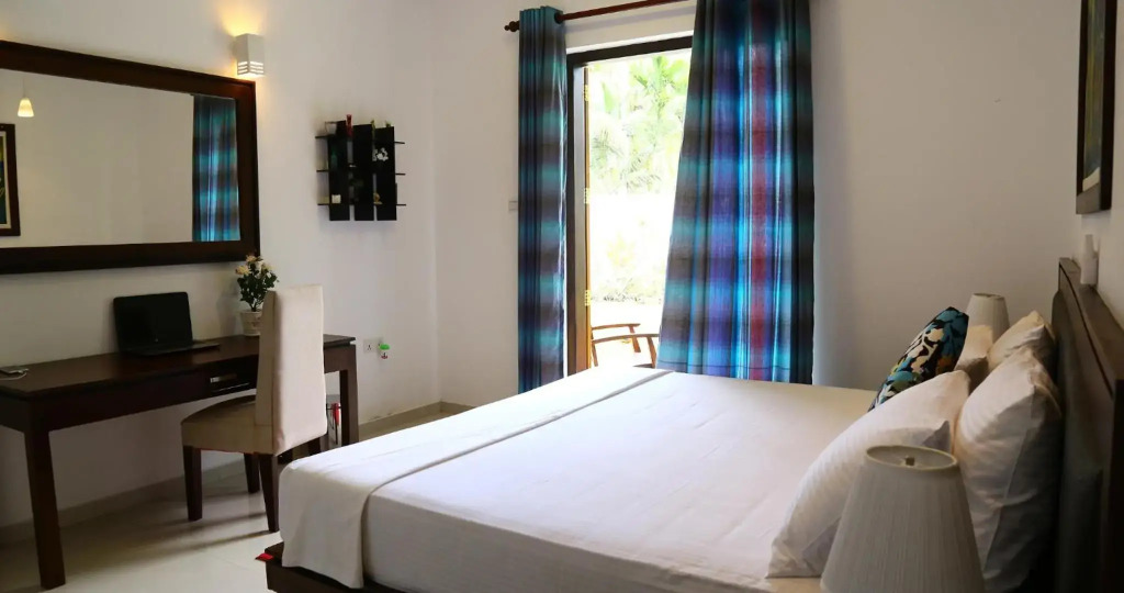 Super Spacious Amazing Private Holiday Villa 10 min to Hikkaduwa Beach