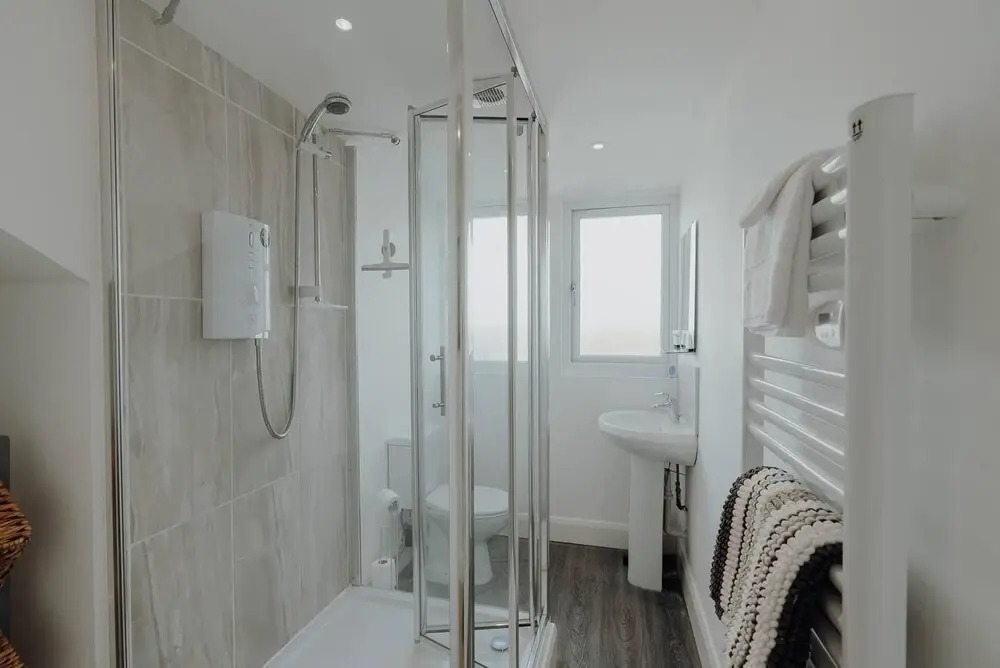 Stylish and Modern 2-bed Apartment in Herne Bay