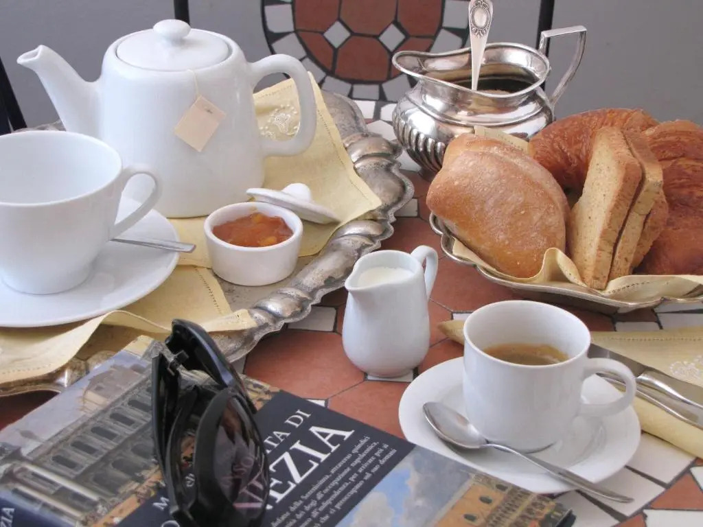 Ca San Trovaso - 6 Rooms