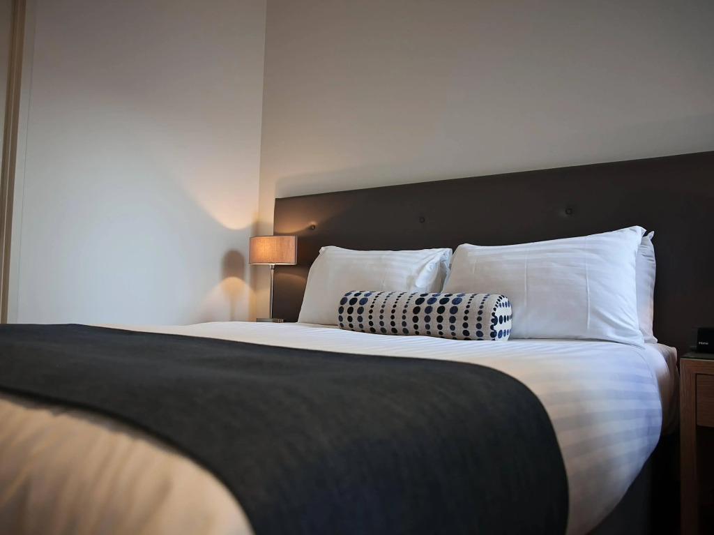 Mawson Lakes Hotel