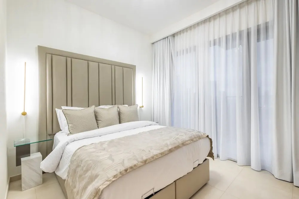SuperHost - Downtown Delight 2BR Apt Opposite Burj Khalifa