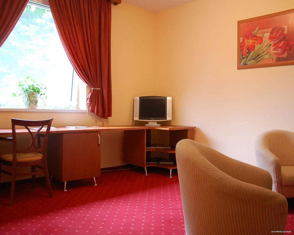 Hotel West