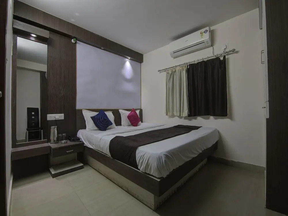 OYO 12305 Raj Residency
