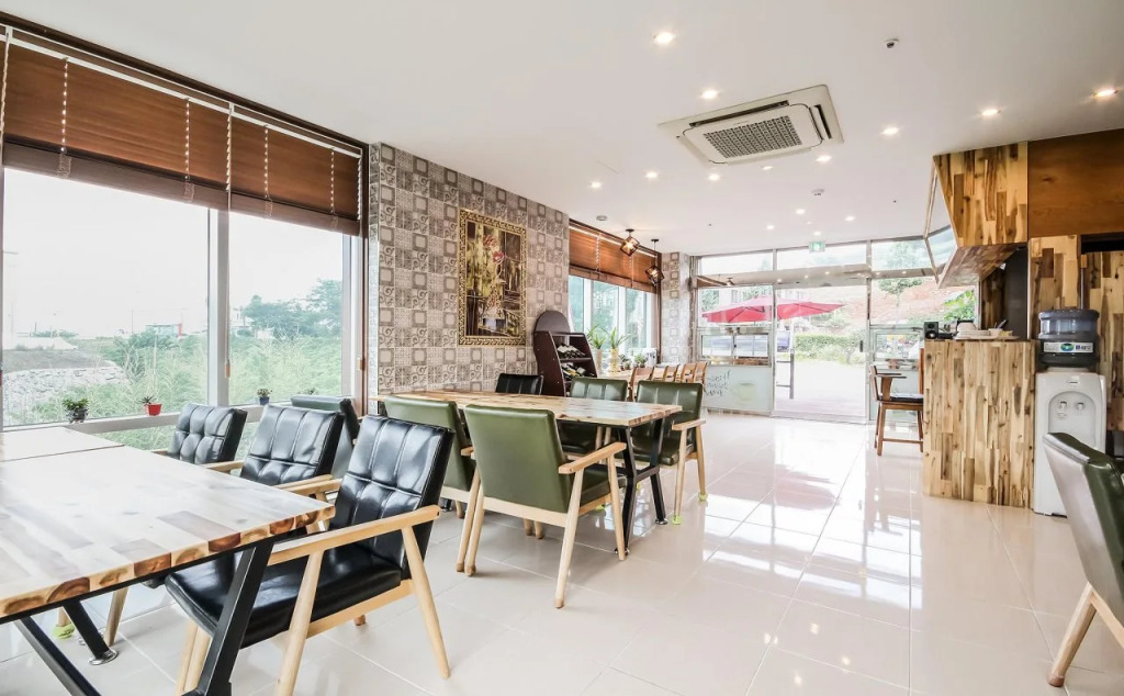 Tongyeong Business Hotel