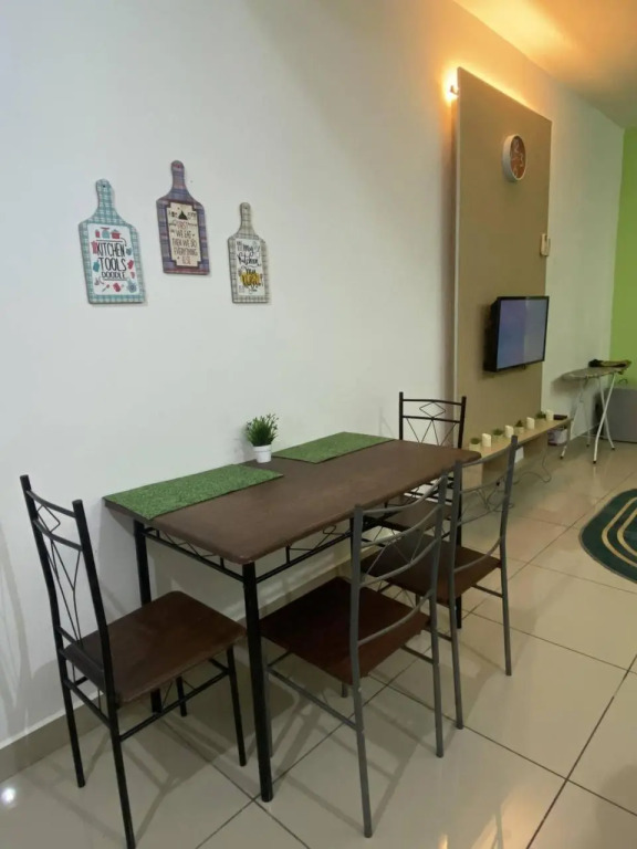 Private Studio Viana Court Service Apartment 1 with private parking