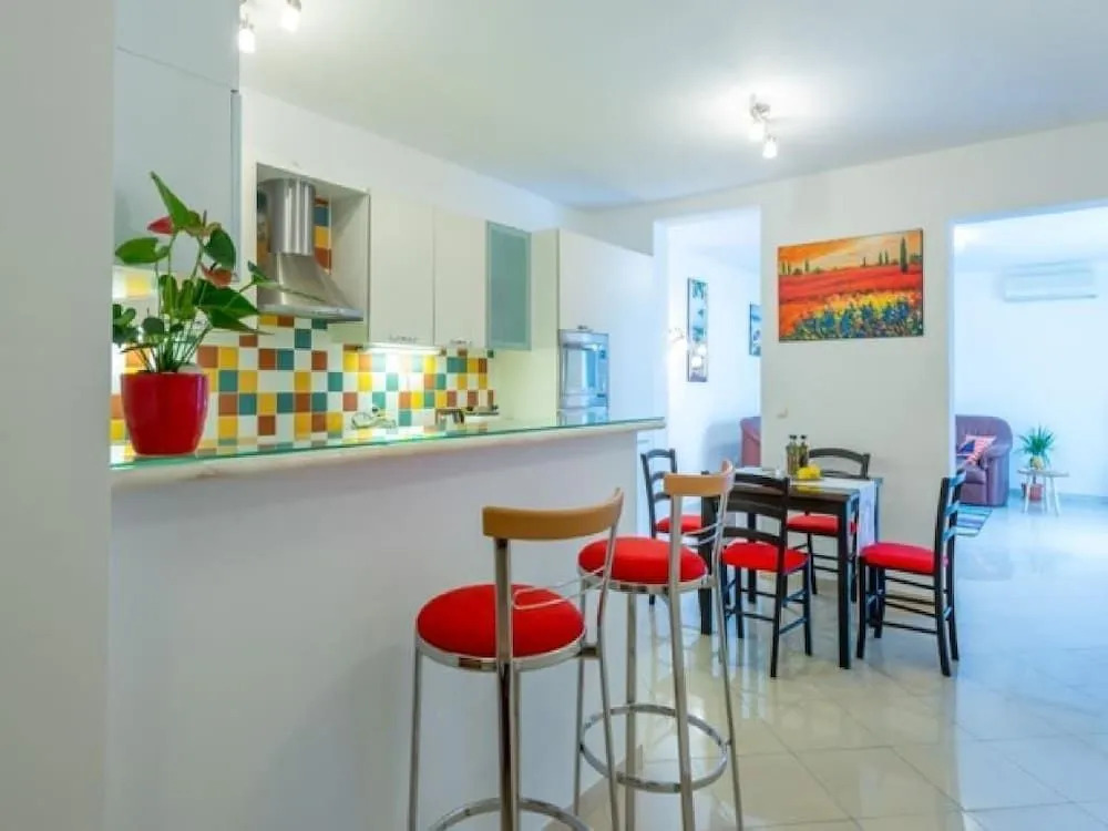 Feel Good Apartment