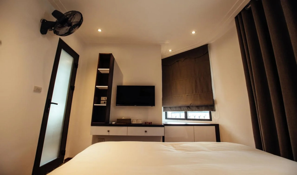 Yolo Wa Hotel