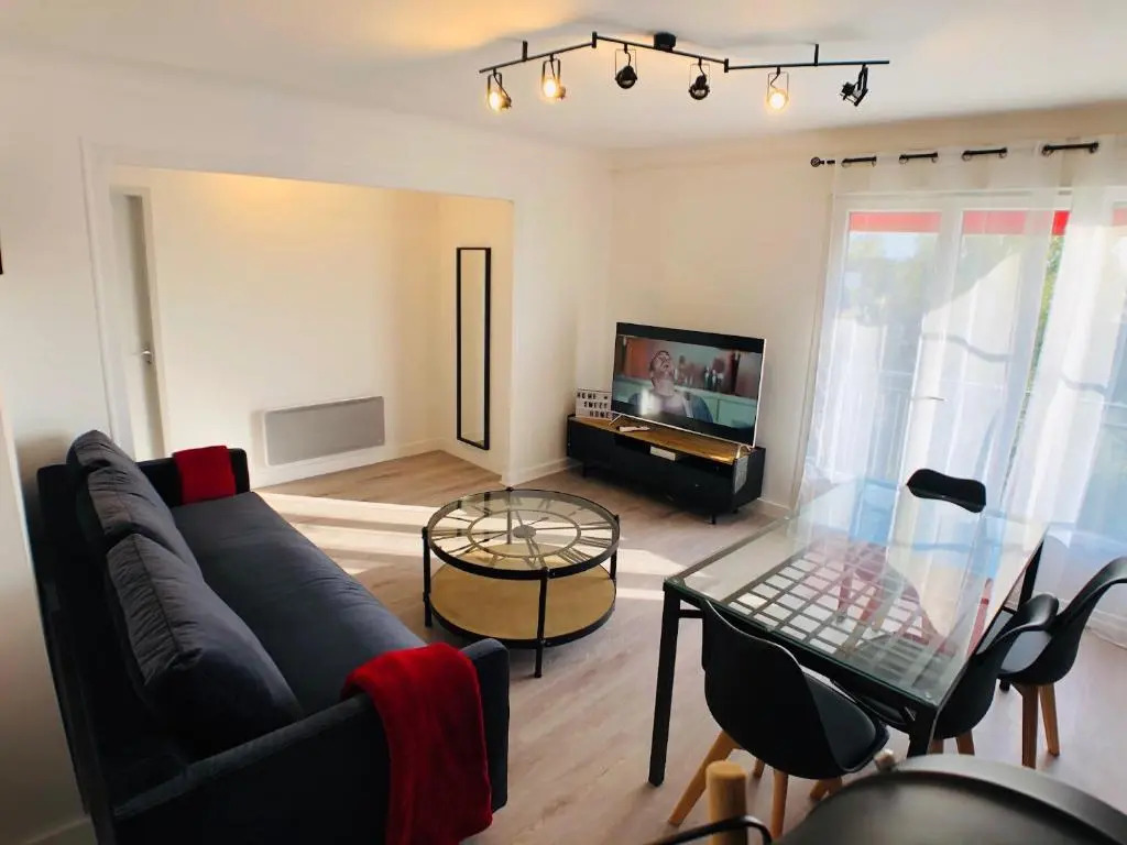 Charmant appartement 1-4 personnes, proche centre avec parking