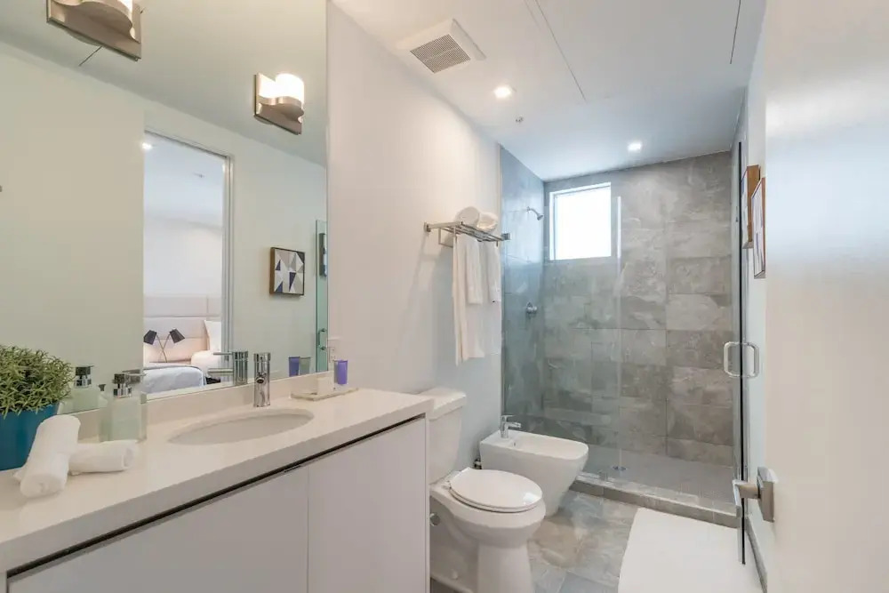 VHC Luxury Apartments 538 Apt. #302