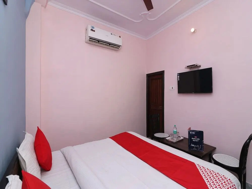 Rudraksh Hotel By OYO Rooms