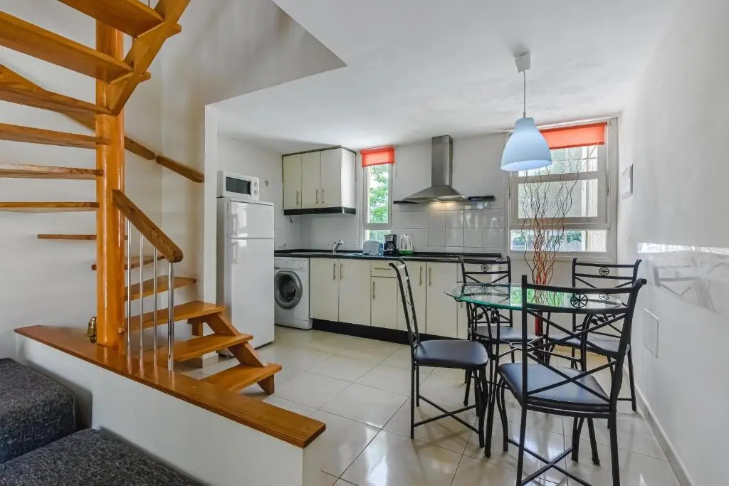Nice 2 level apartment, El Cortijo, Las Americas LA45
