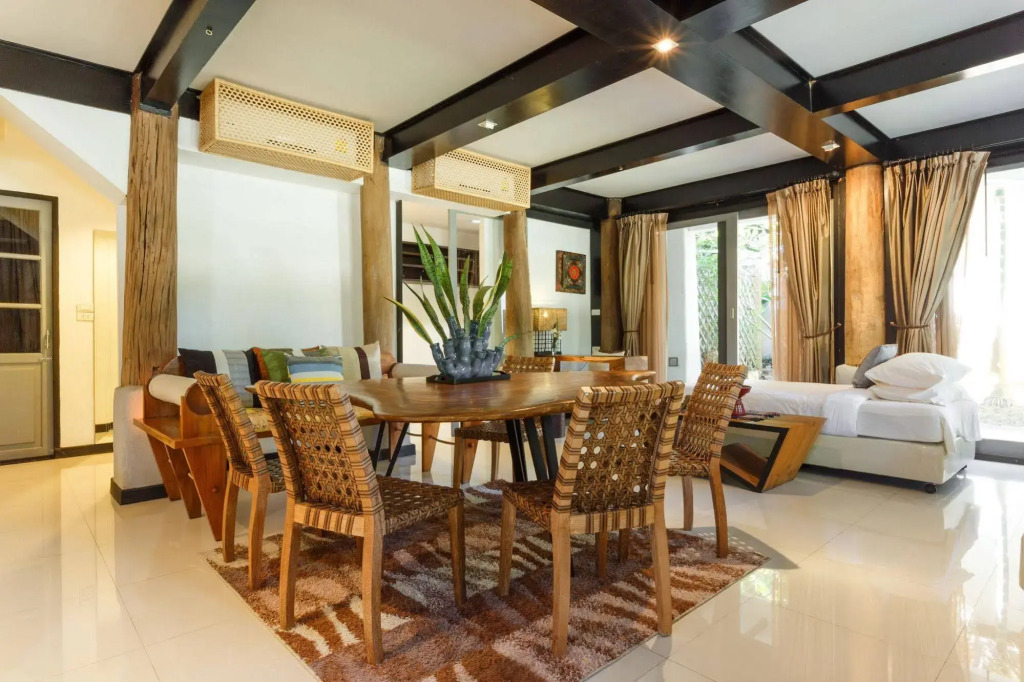 Baan Suan Residence เฮือนพักบ้านสวน