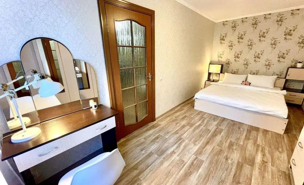 Home Hotel (Хоум Отель) на Обручева 18