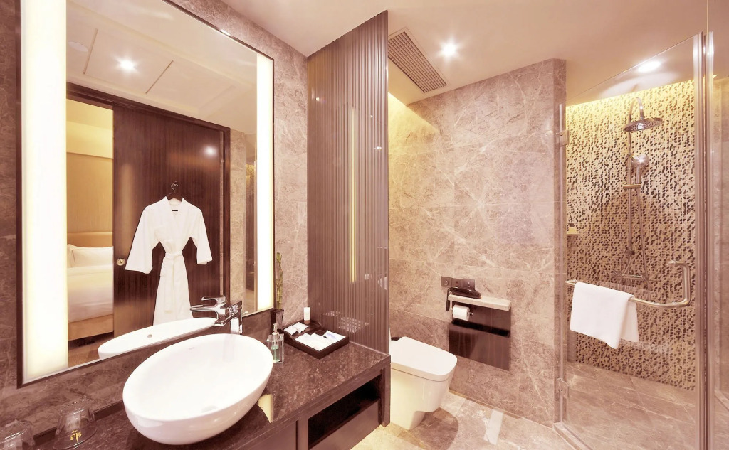 Royal Suites & Tower