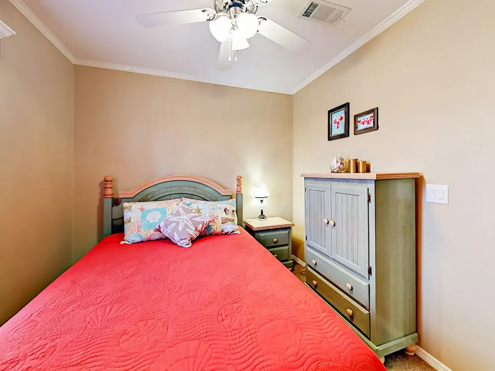 526 Sand Burr Ln Home 3 Bedrooms 2 Bathrooms Home