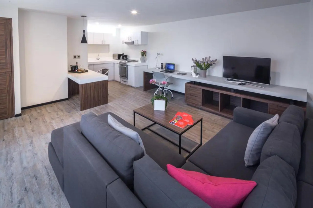 Suites Batia