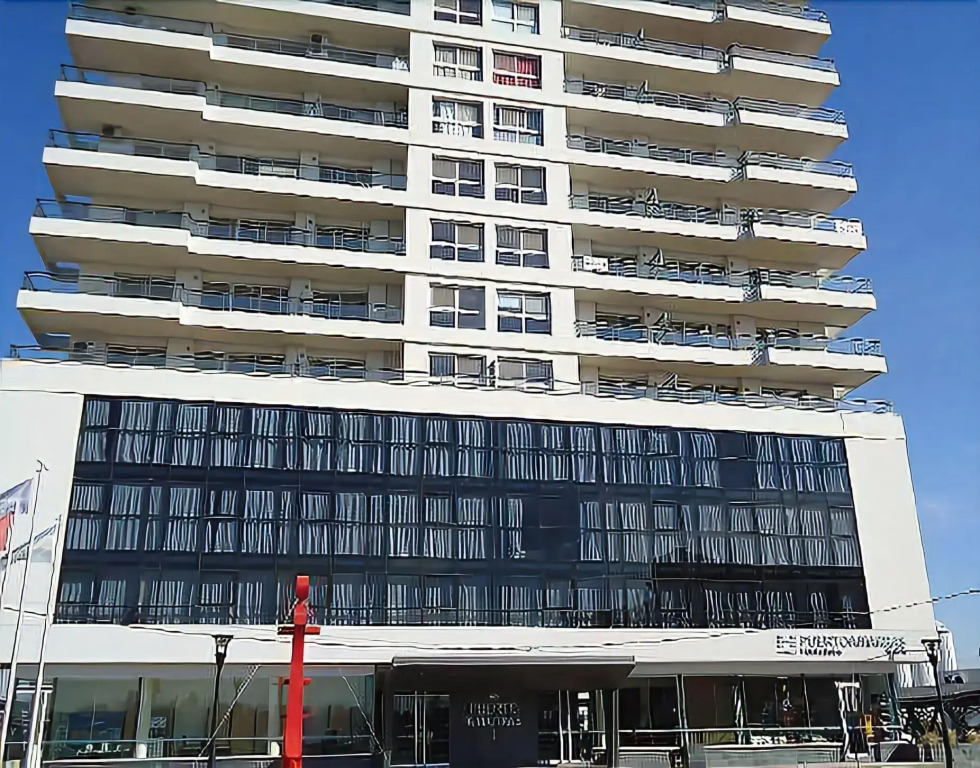 Puerto Amarras Hotel & Suites