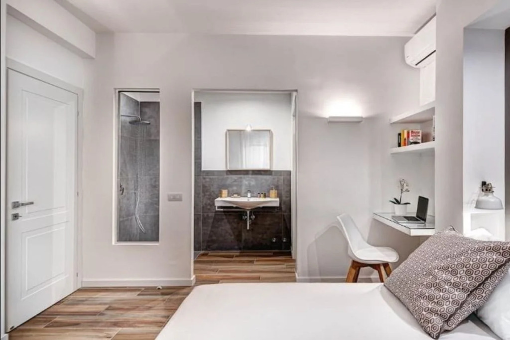Sorrento Lux Suites - Blue