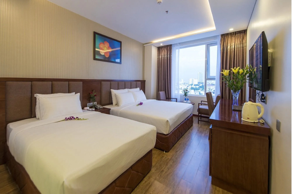 Crystal hotel by Ha My