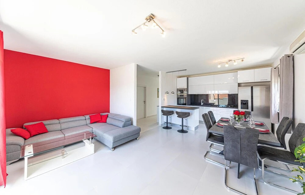 2 Bedroom Amazing Home In Kastel Stari