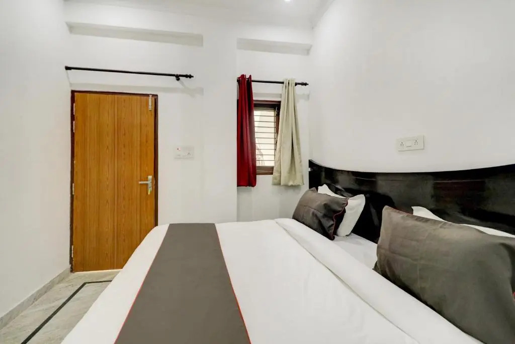Collection O 76649 BJ Residency