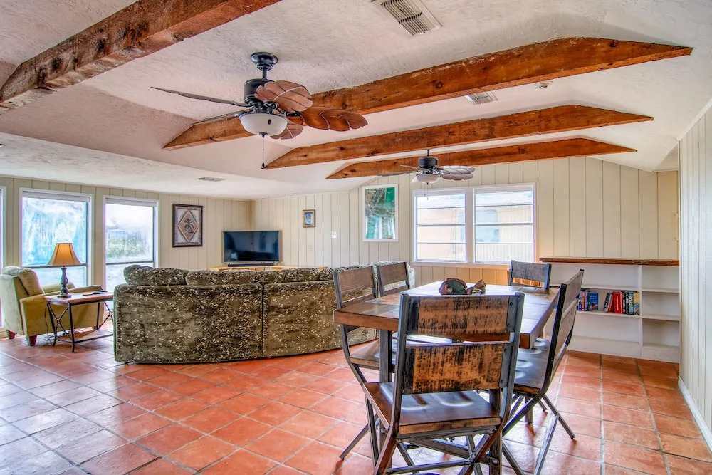 Seafoam Dreams WS1131 - 2 Br Home